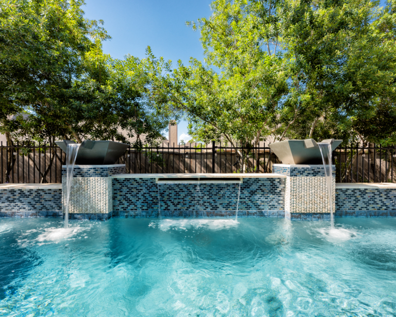 pool water features